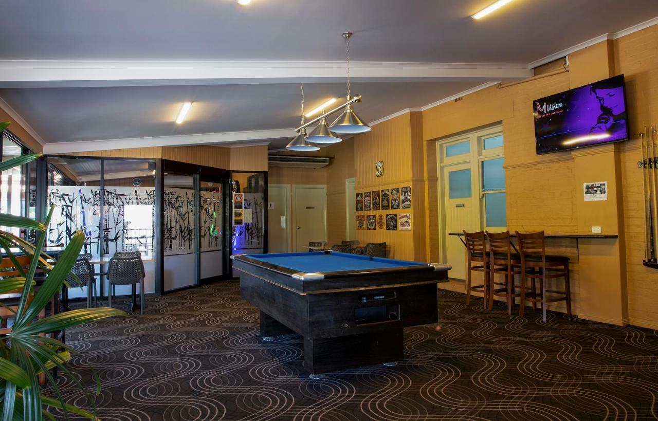 Criterion Hotel Gundagai Exterior photo
