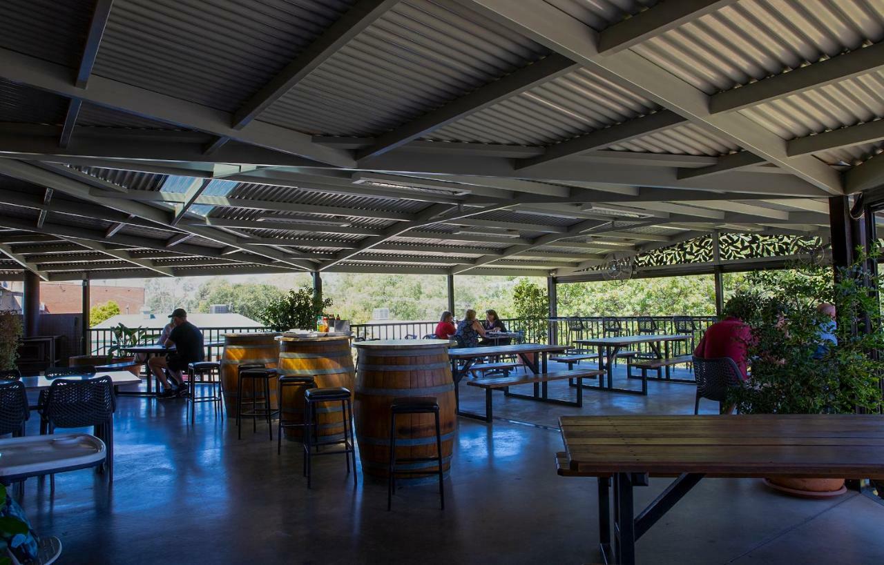 Criterion Hotel Gundagai Exterior photo