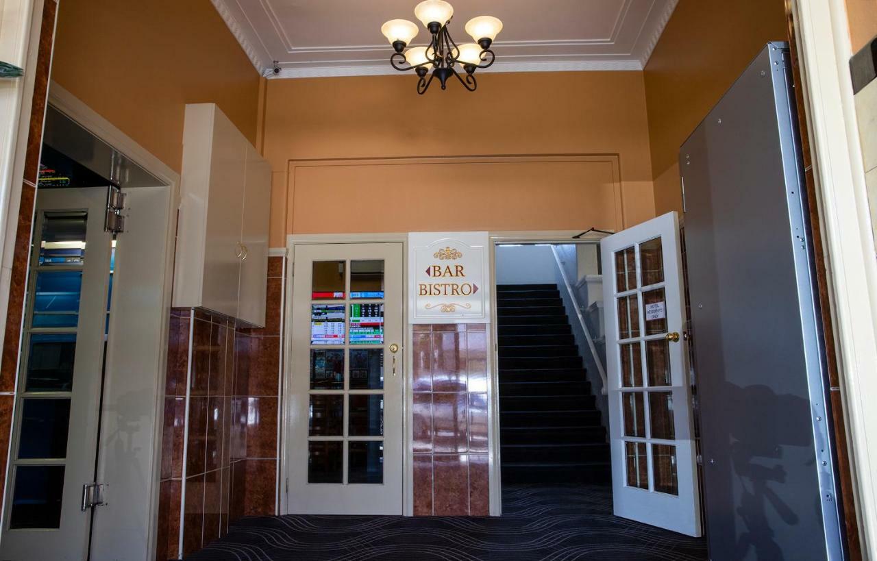 Criterion Hotel Gundagai Exterior photo