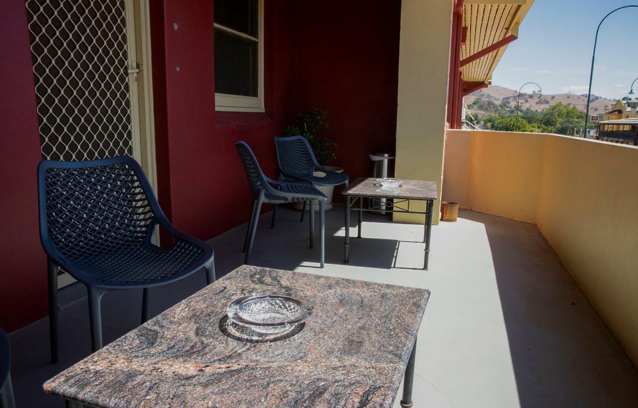 Criterion Hotel Gundagai Exterior photo